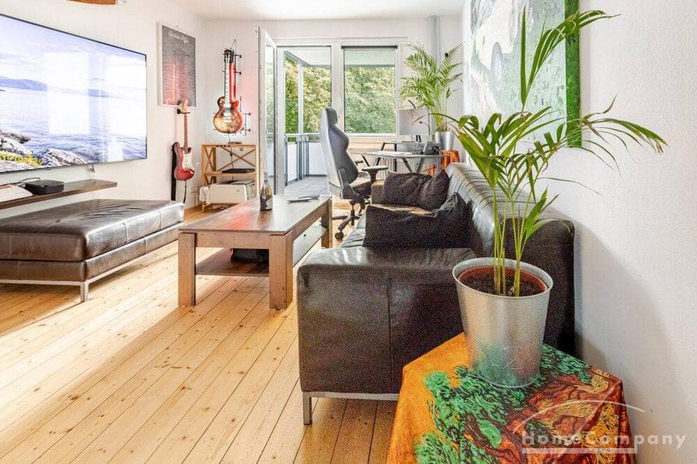 Schöne, individuell gestaltete Wohnung mit Balkon in der Nähe der HBK BS.