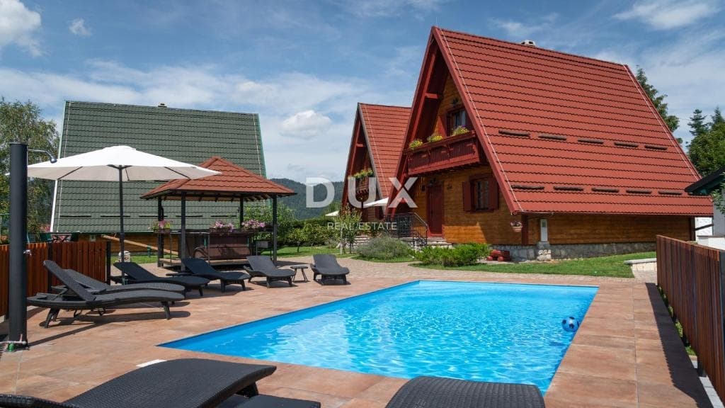 Gorski Kotar, Crni Lug, vier Häuser, Schwimmbäder