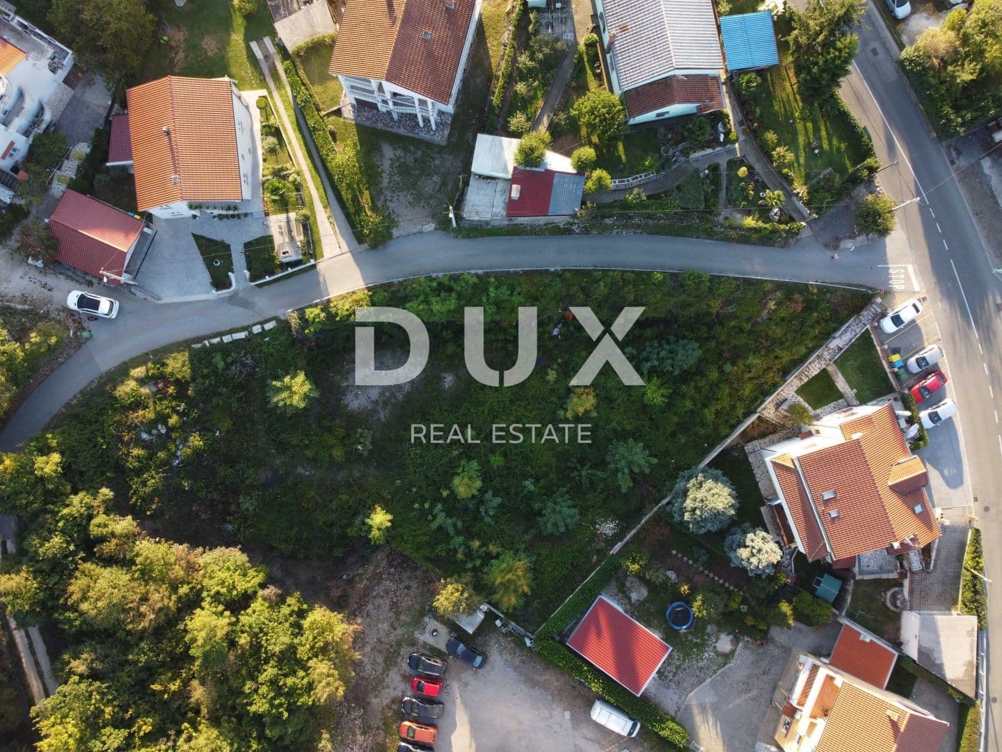 VIŠKOVO – Baugrundstück 1620 m² in der Nähe des Zentrums zu vermieten
