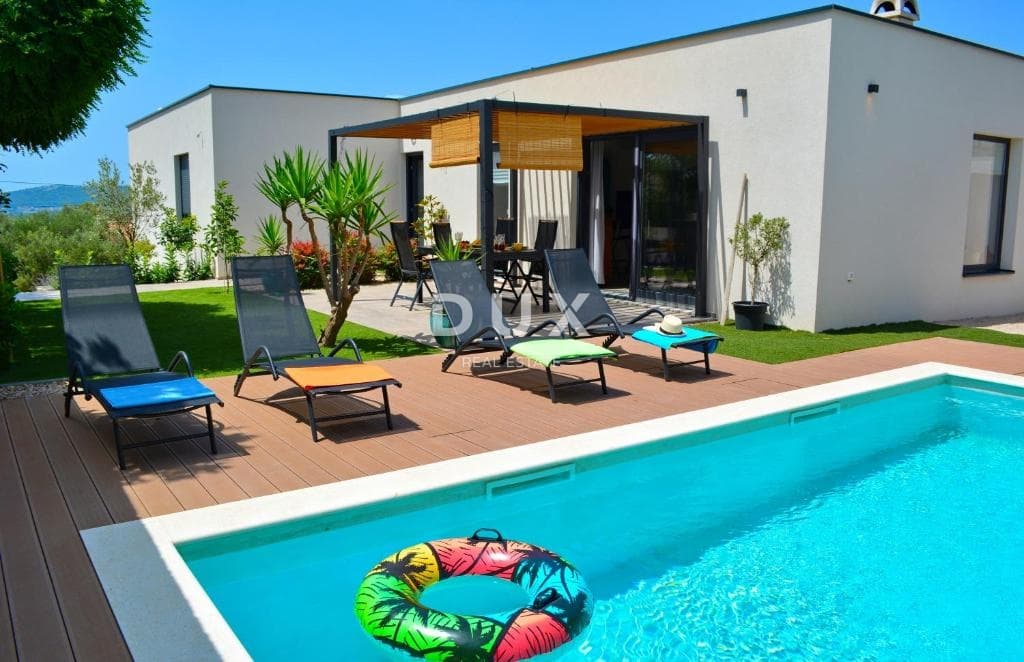 Biograd, Sveti Filip i Jakov, Haus, 205,95 m2, Garten, Schwimmbad