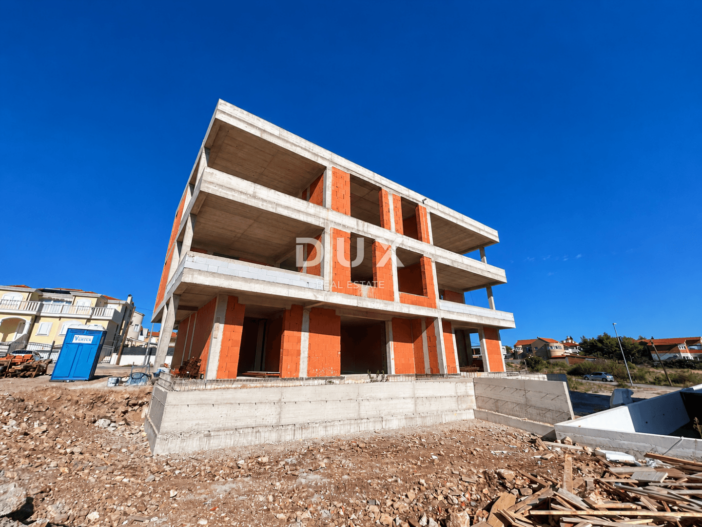 Vodice, komfortable Dreizimmerwohnung, 99,17 m², zwei Terrassen