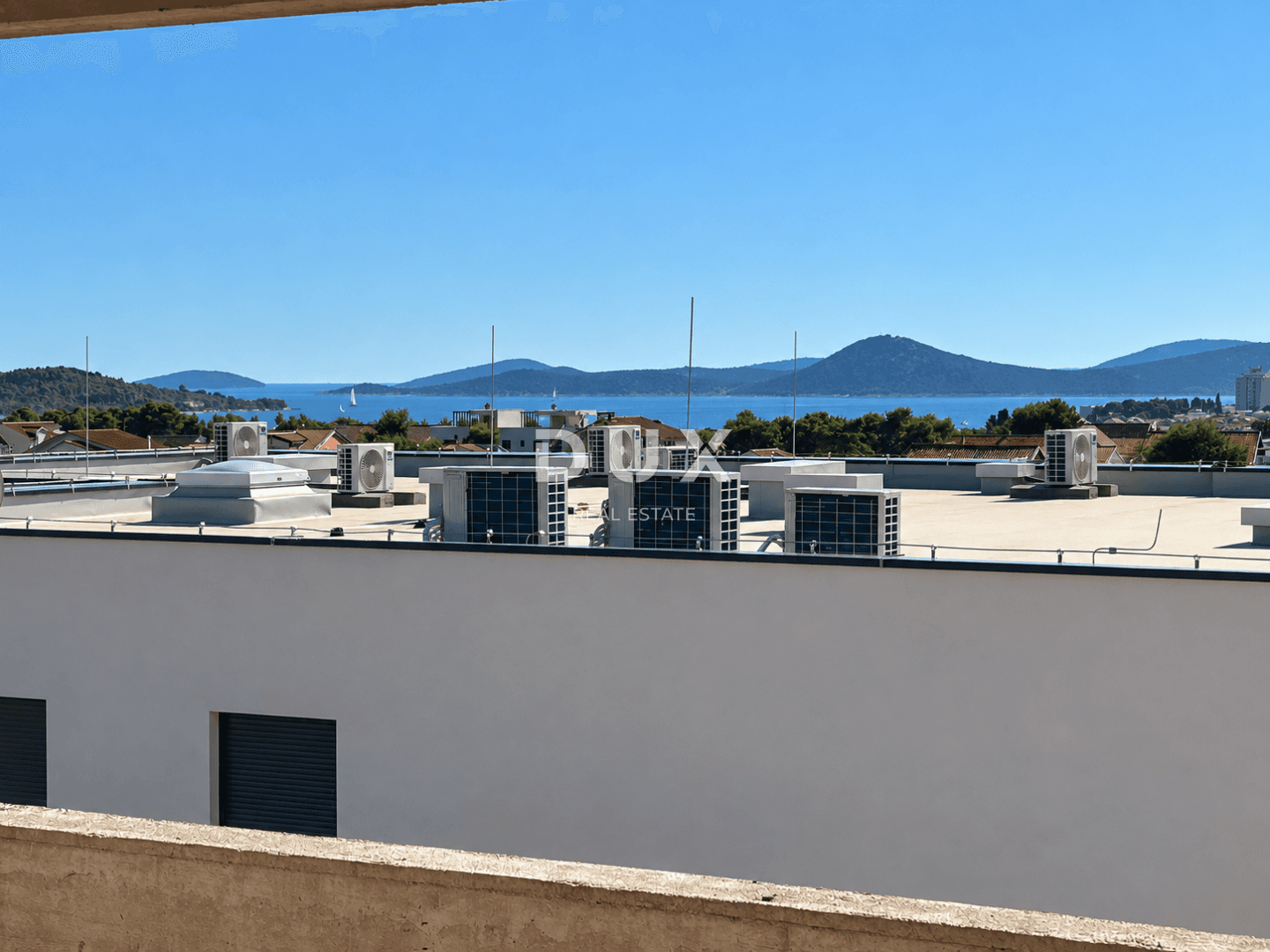 Vodice, komfortable Dreizimmerwohnung mit Meerblick, 84,20 m²