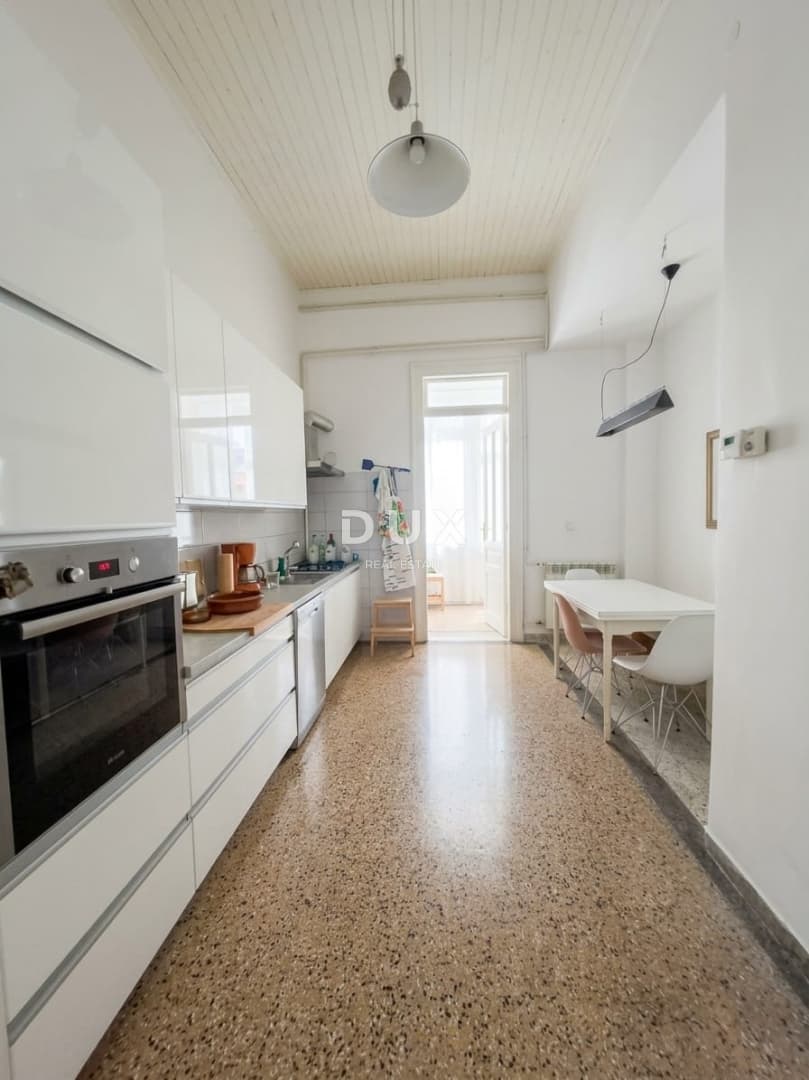 Pula, Zentrum, Dreizimmerwohnung, 97 m², zu vermieten