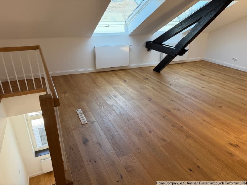 Hubertusviertel/City: Großzügige, komfortable 3,5 Zi.-Maisonette-Whng. in zentr. u. ruhiger Lage