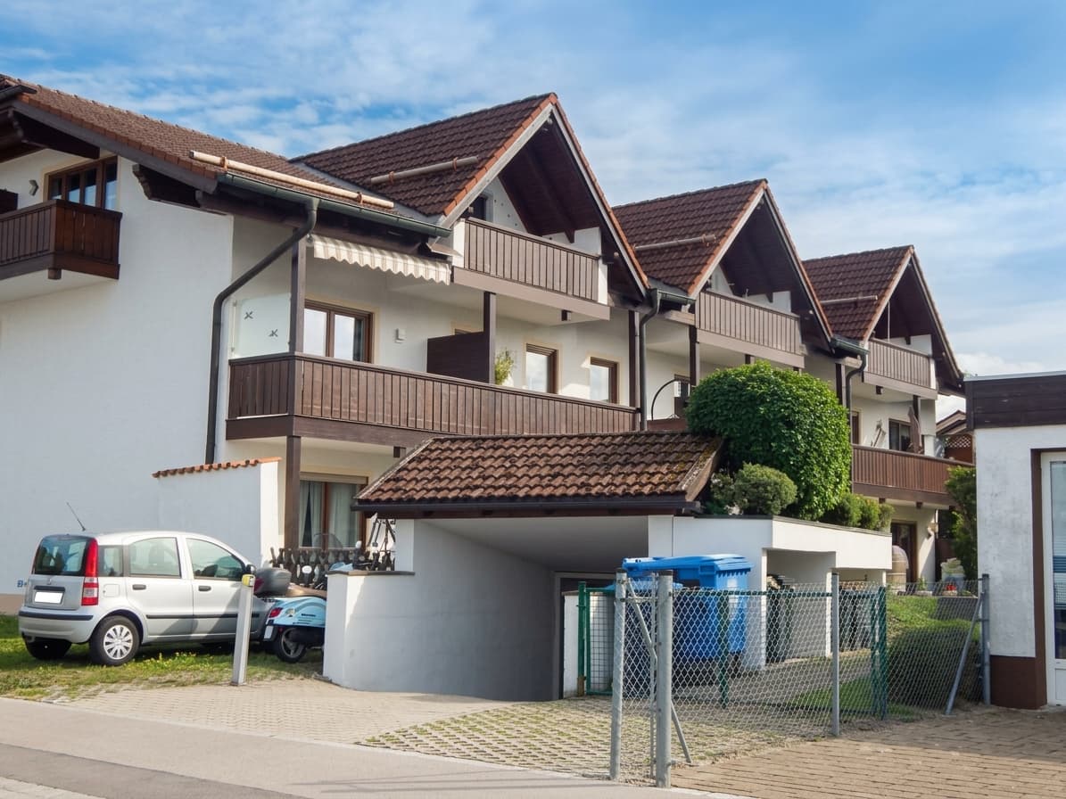 Attraktive Kapitalanlage in Ainring: Gepflegte 2-Zimmer-Wohnung mit 2 Balkonen & Tiefgarage