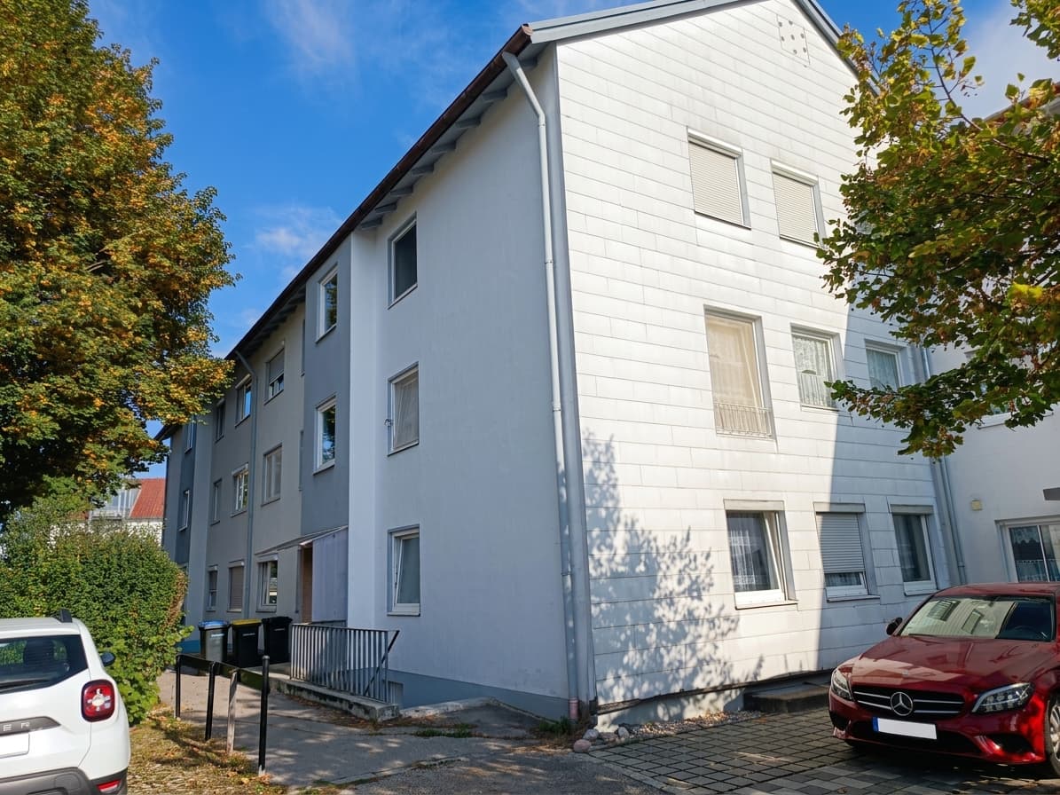 Gepflegte 2-Zimmer-Erdgeschosswohnung mit Terrasse in Traunreut