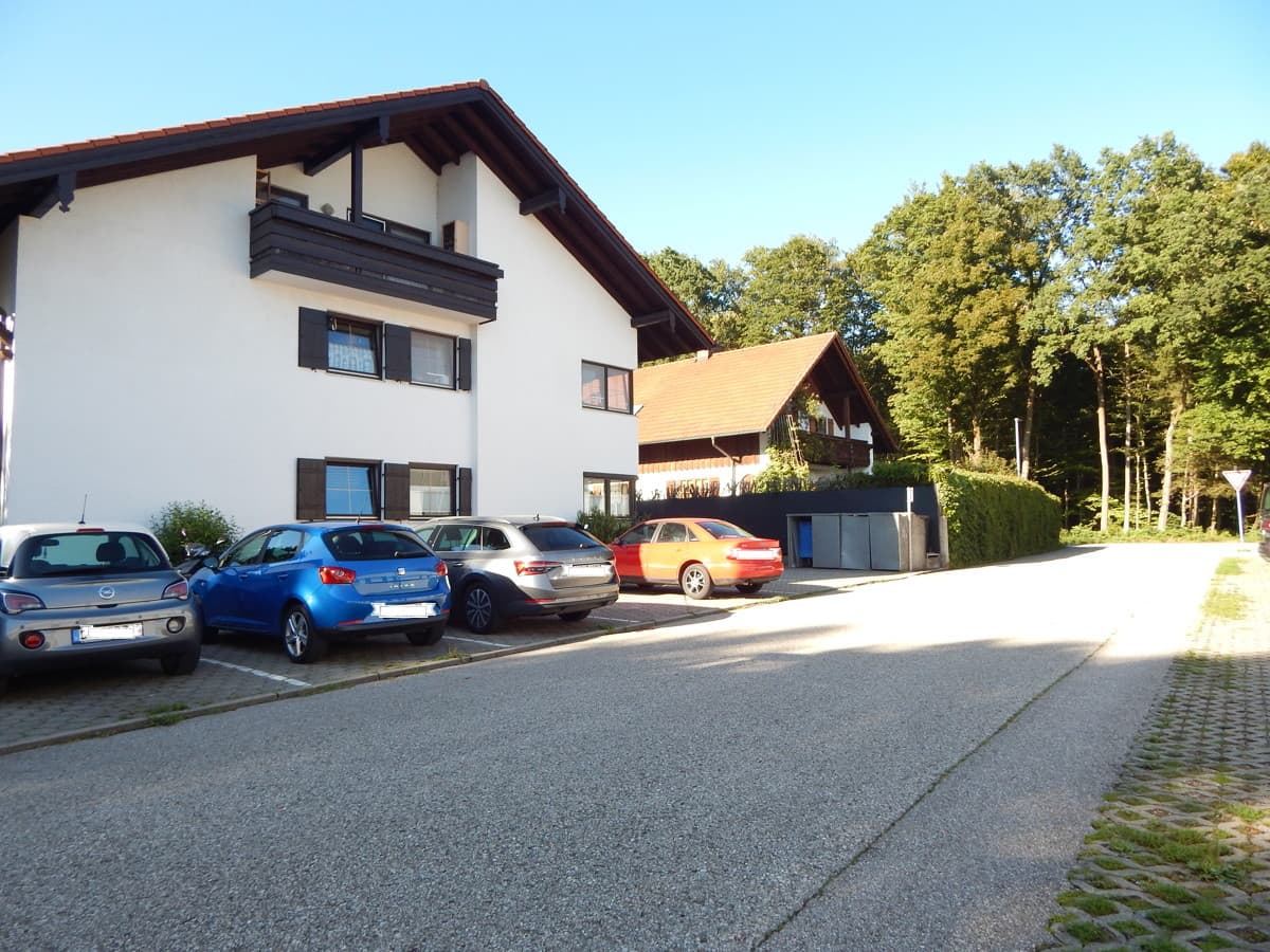 2-Zimmer-Wohnung in Freilassing mit Balkon & Holzofen – gepflegt und vermietet