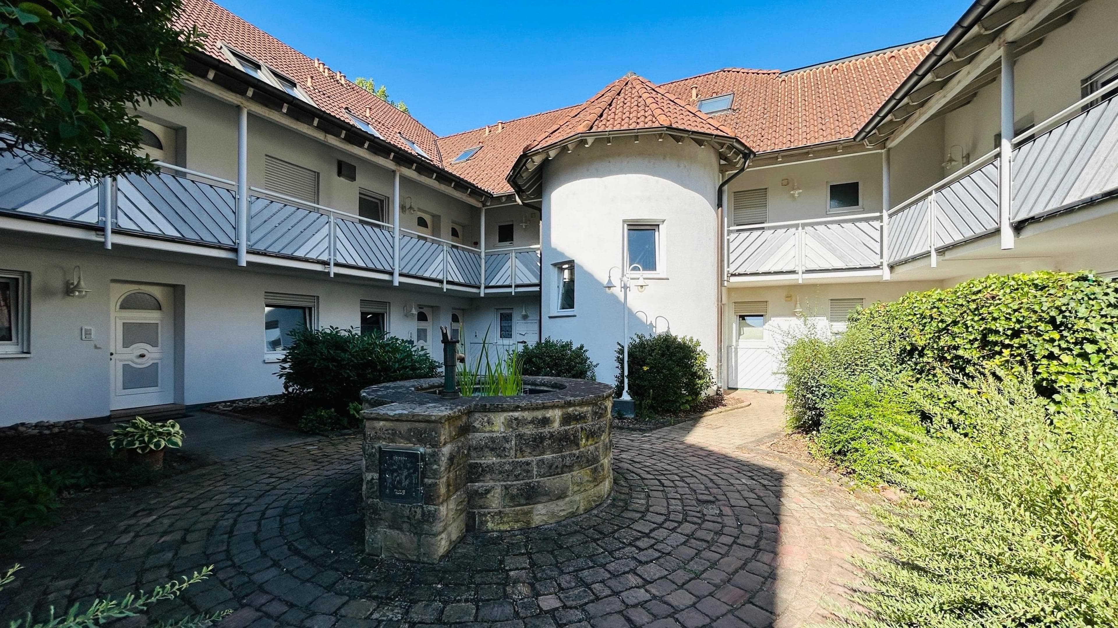 Großzügige Maisonette mit Kamin, Loggia und Tiefgaragenstellplatz