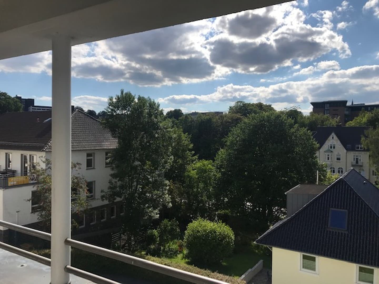 Attraktive 3-Zi.-Wohnung KDB mit Balkon zu vermieten