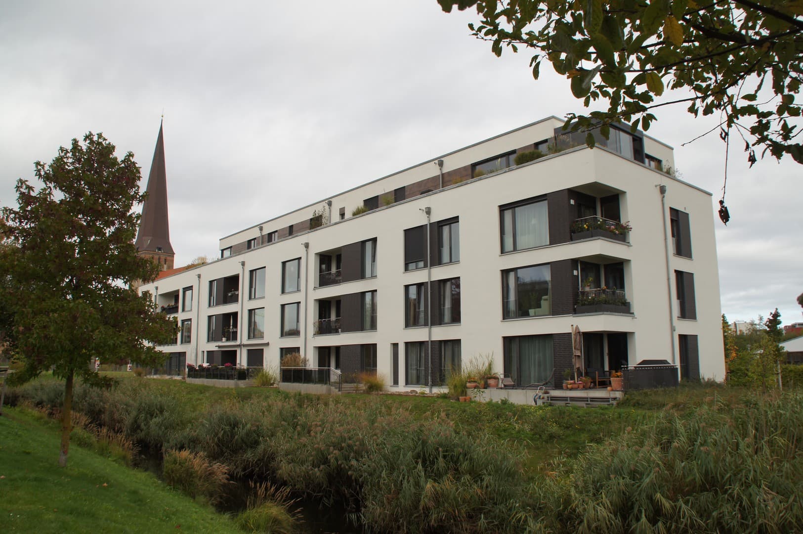 Großzügige 4-Zimmerwohnung in Rostock zwischen Stadtmauer und Warnow gelegen