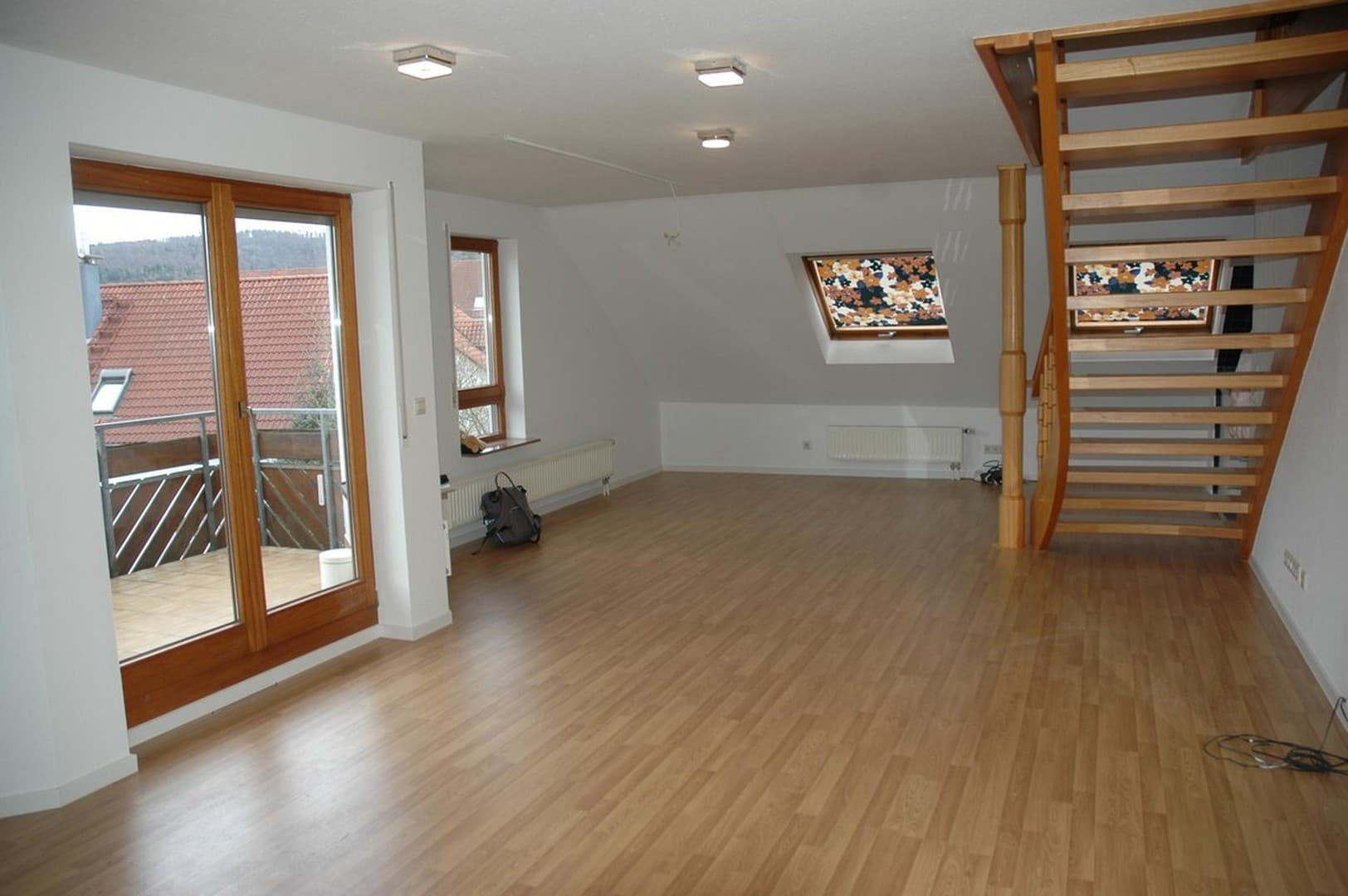 Helle 3-Zimmer-Maisonette-Wohnung mit EBK und Balkon in Winterbach
