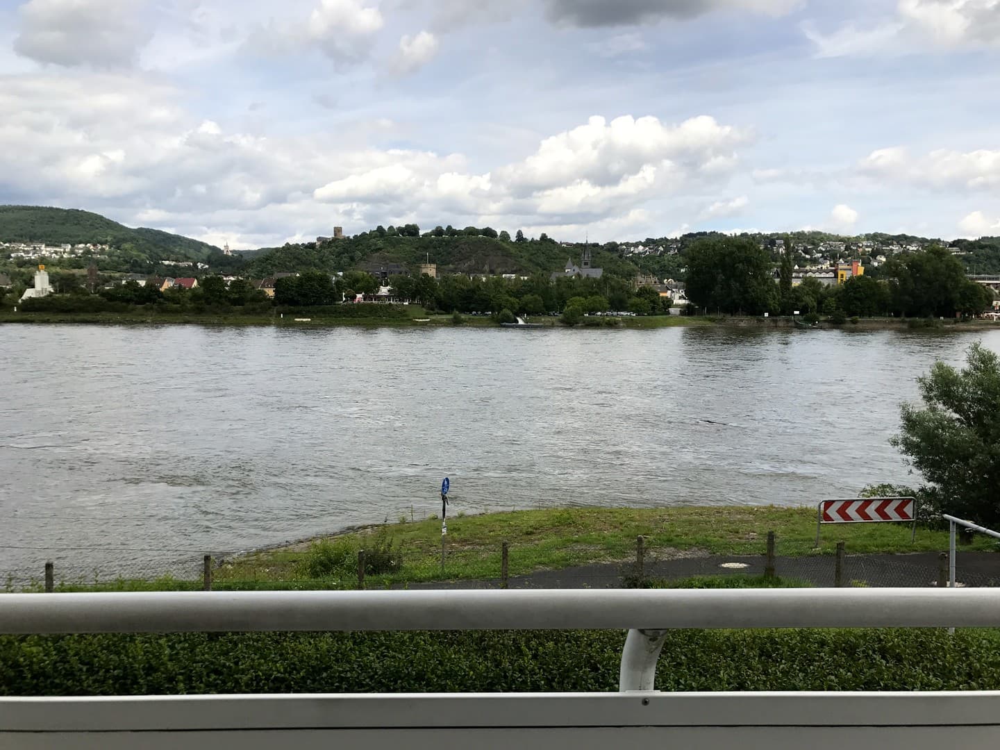 Direkt am Rhein in Koblenz - 3 ZKB EBK 65+ qm