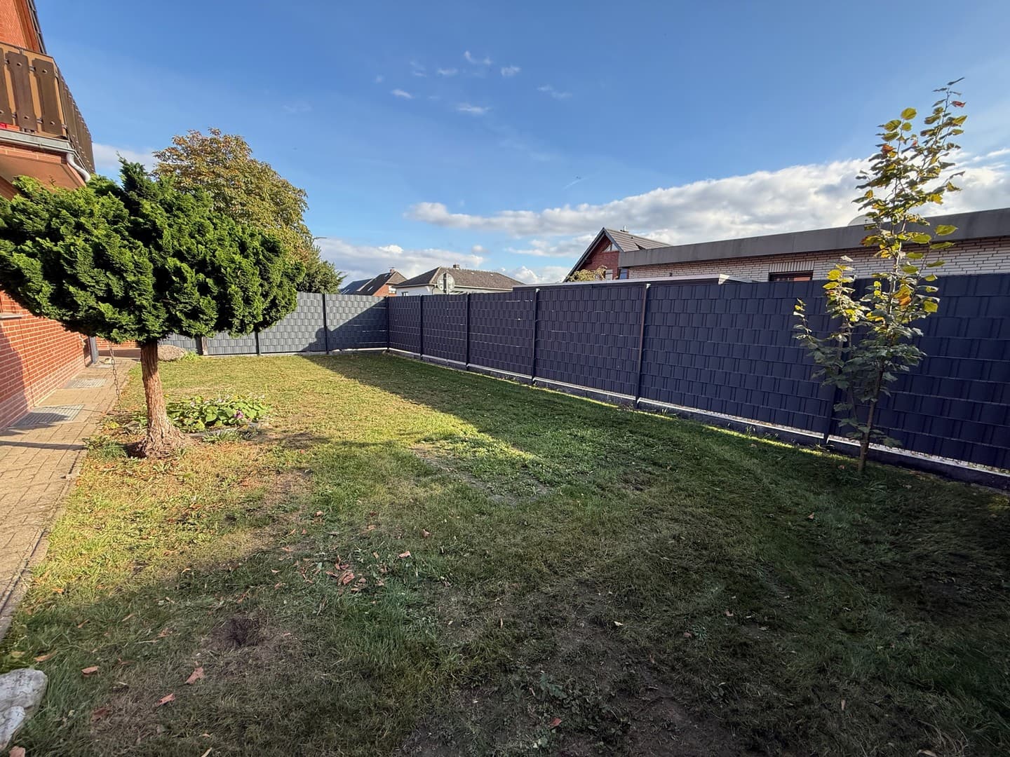barrierefreie 3-Zimmer-Wohnung mit Garten und Stellplatz in schöner ruhiger Lage (Sackgasse)