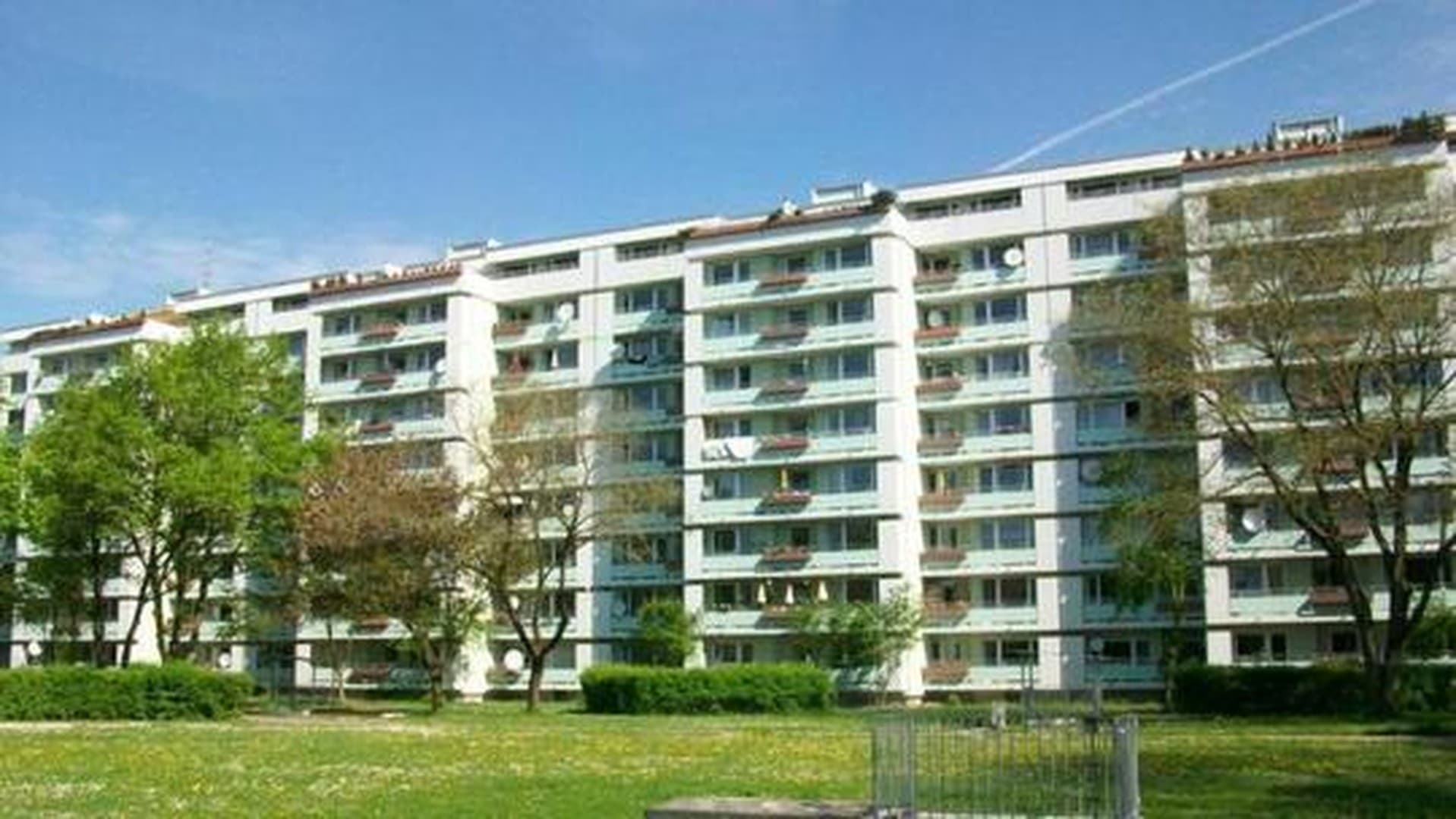 Provisionsfrei: Frisch renoviertes 1,5-Zim.Apt. an der U-Bahn Quiddestraße –Top-Rendite/Eigennutzung