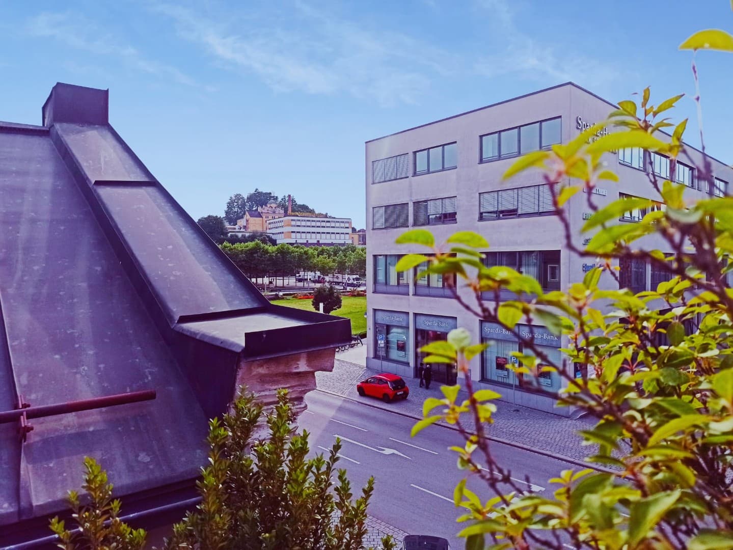 3/4 Zi WHG mit Dachterrasse inkl. Stellplatz in zentrale Lage (WG geeignet)