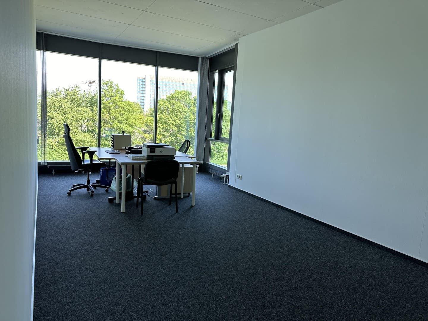 MARIENBORN: Helles, modernes Büro (€ 12,50/qm) gegenüber ZDF mit optimaler Anbindung