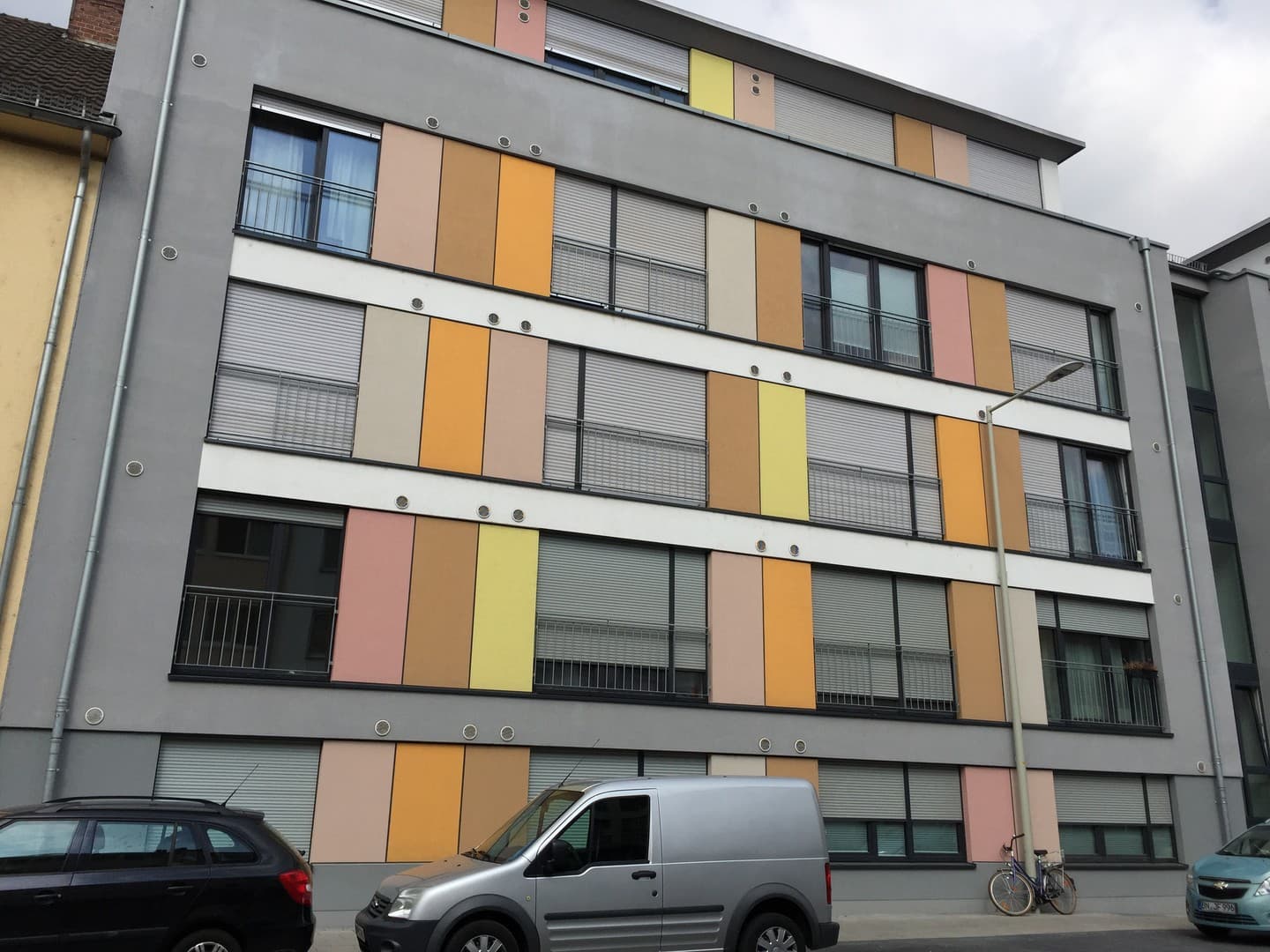 Bonn ***attraktive 2-Zi.-Whg./ Balkon/TG in guter Lage aus 2015