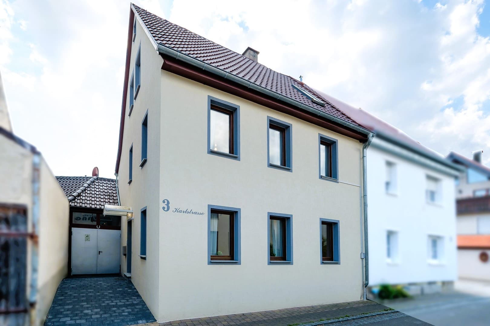 Wunderschönes Einfamilienhaus mit Anliegerwohnung - Provisionsfrei!