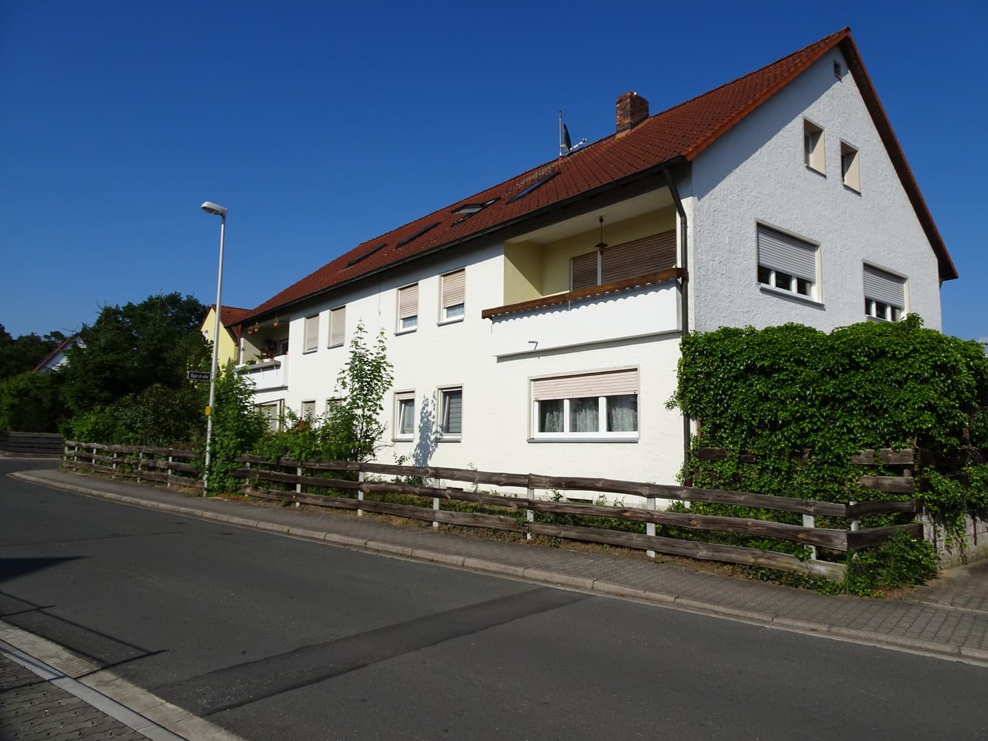 Ruhige 3-Zimmer DG-Wohnung