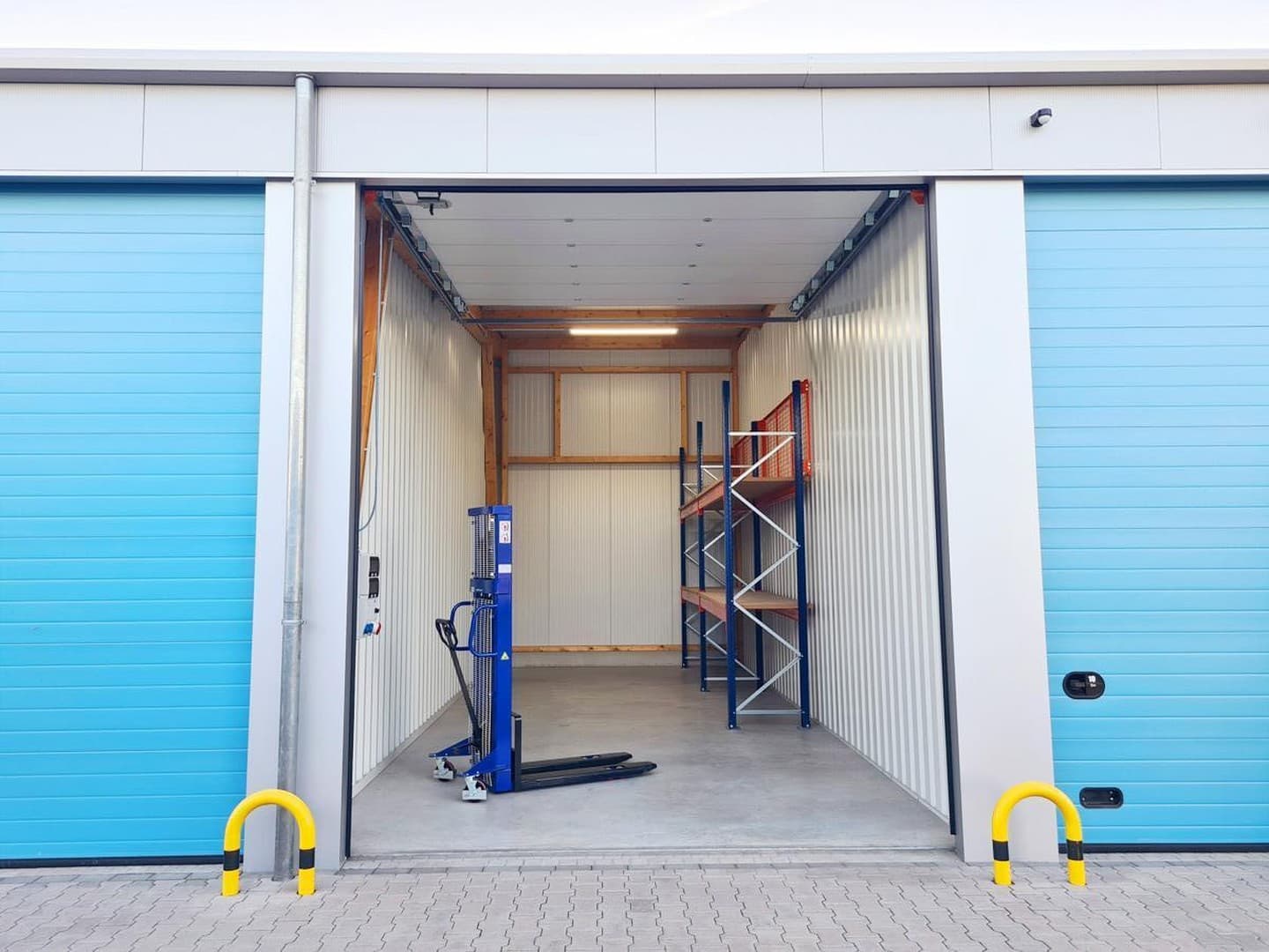 Lager Halle Gewerbehalle Garage Storage in Reinfeld bei Lübeck Autobahn A1