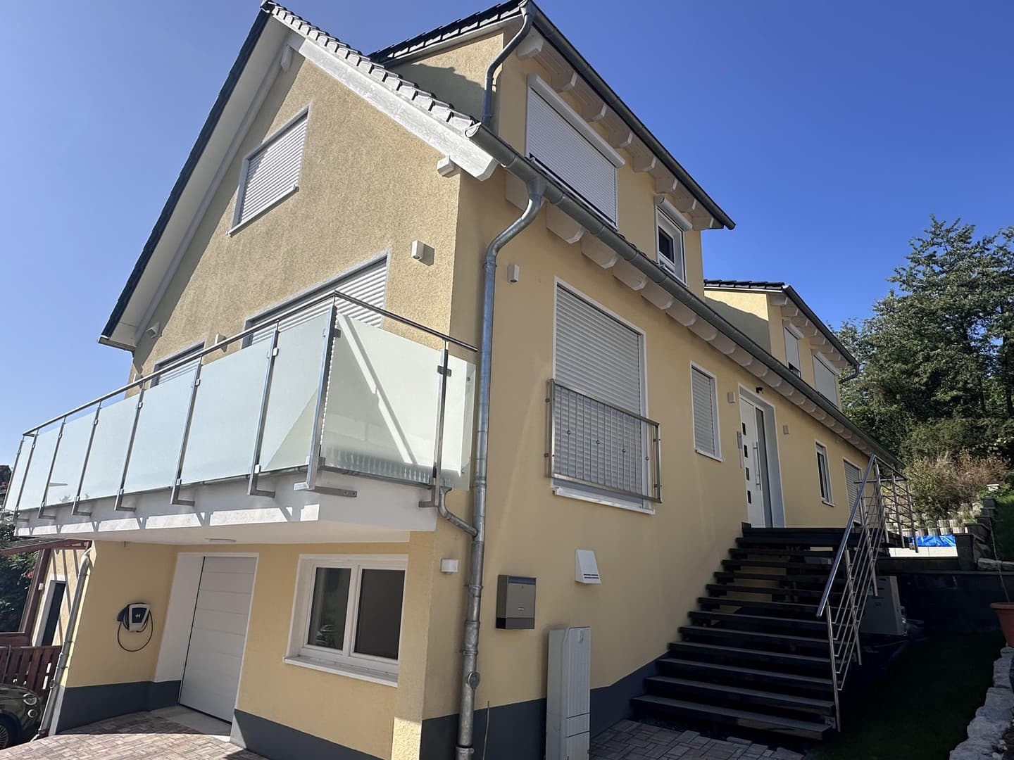 Hochparterre 3 Zimmer Wohnung, mit Garten, Terrasse, Balkon, Smarthome, Glasfaser