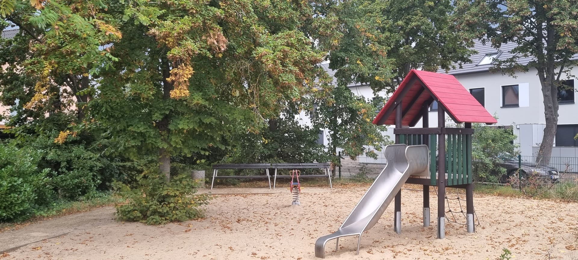 Ihr neues Zuhause für Hund und Familie mit viel Platz zum Spielen