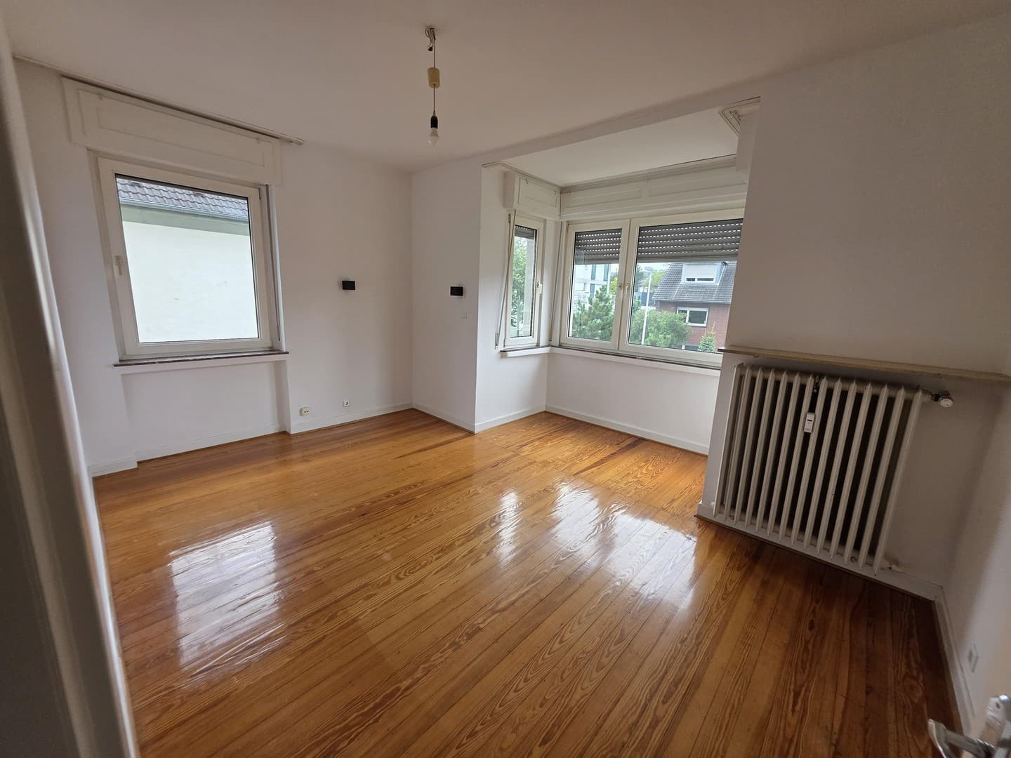 Attraktive 70 m² Wohnung mit 2 Balkonen, Einbauküche und Gartennutzung in Bonn-Duisdorf