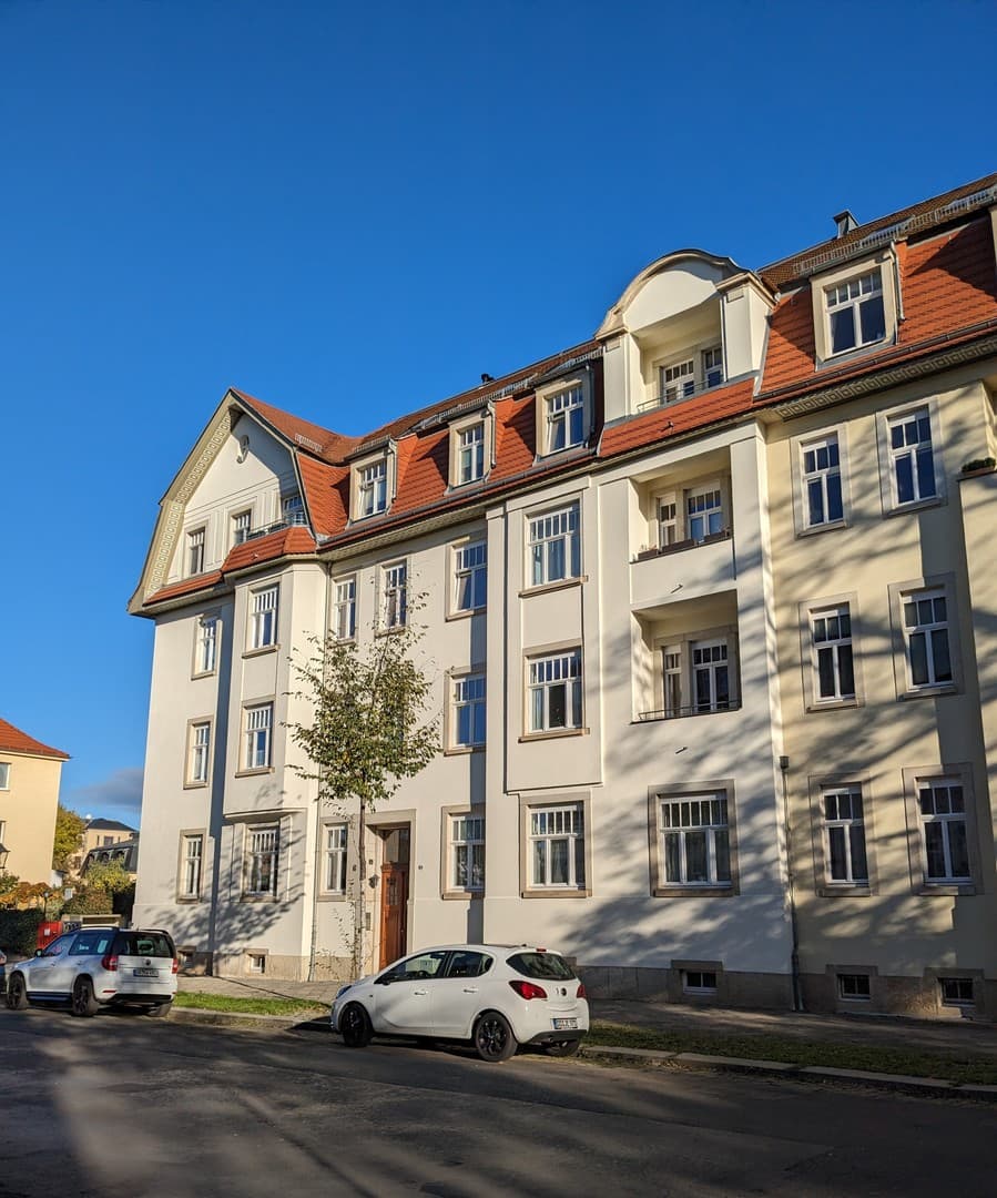 Schöne 3 Zimmer-Wohnung mit zwei Balkonen in Striesen - Vermietung ab 01.11.2026