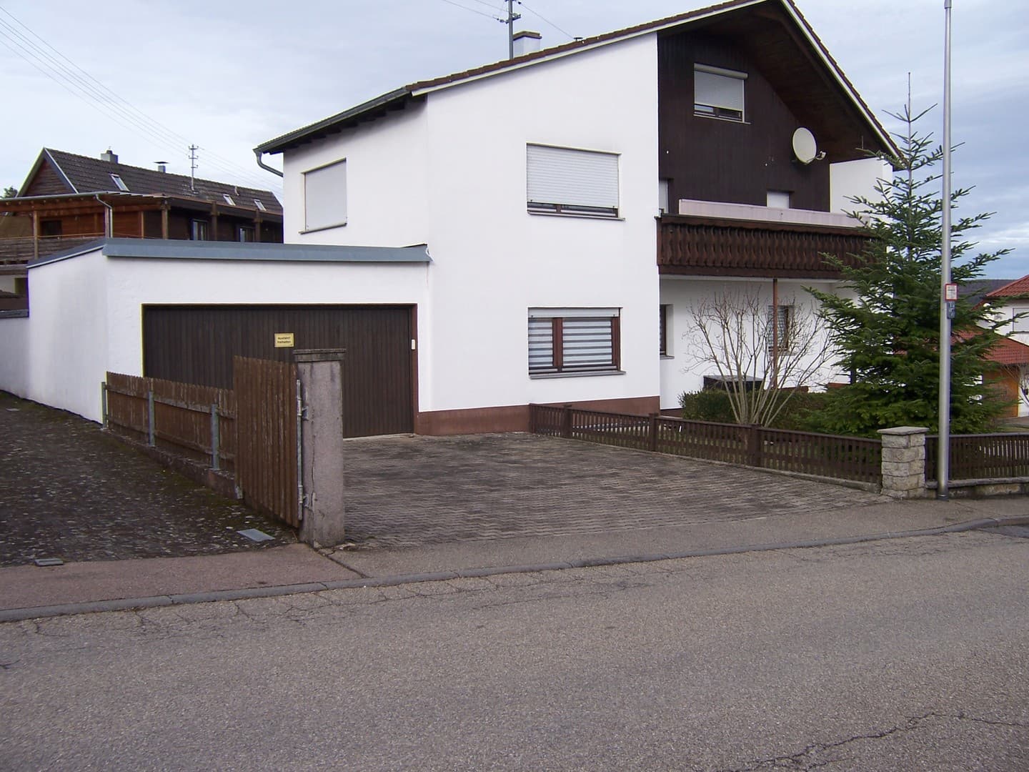 Gemütl. 3-Zi-EG-Whg., Du, WC, Terrasse, Garage, ab 01.05.24 Herbrechtingen-Anhausen zu vermieten