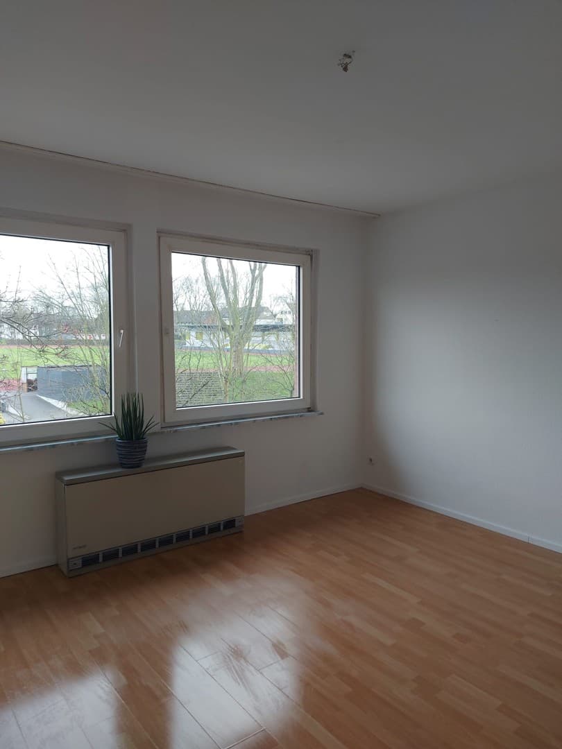 Stilvolle 1,5 Zimmer-Wohnung und großer Küche mit Balkon in Essen, 45326