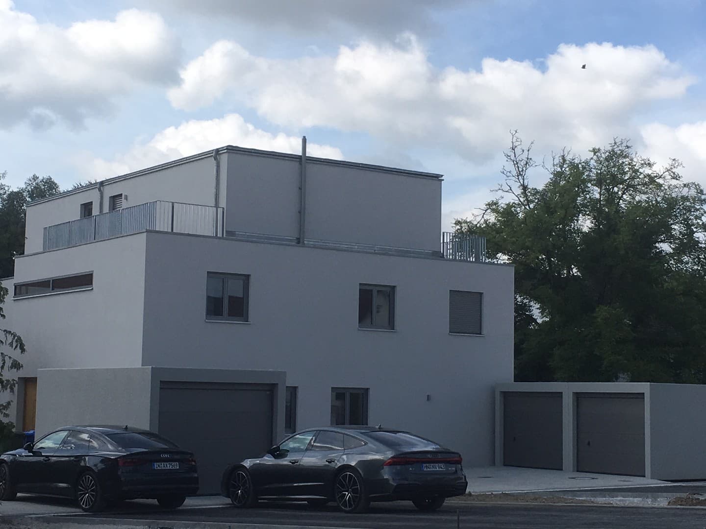 Erdgeschosswohnung mit Terrasse