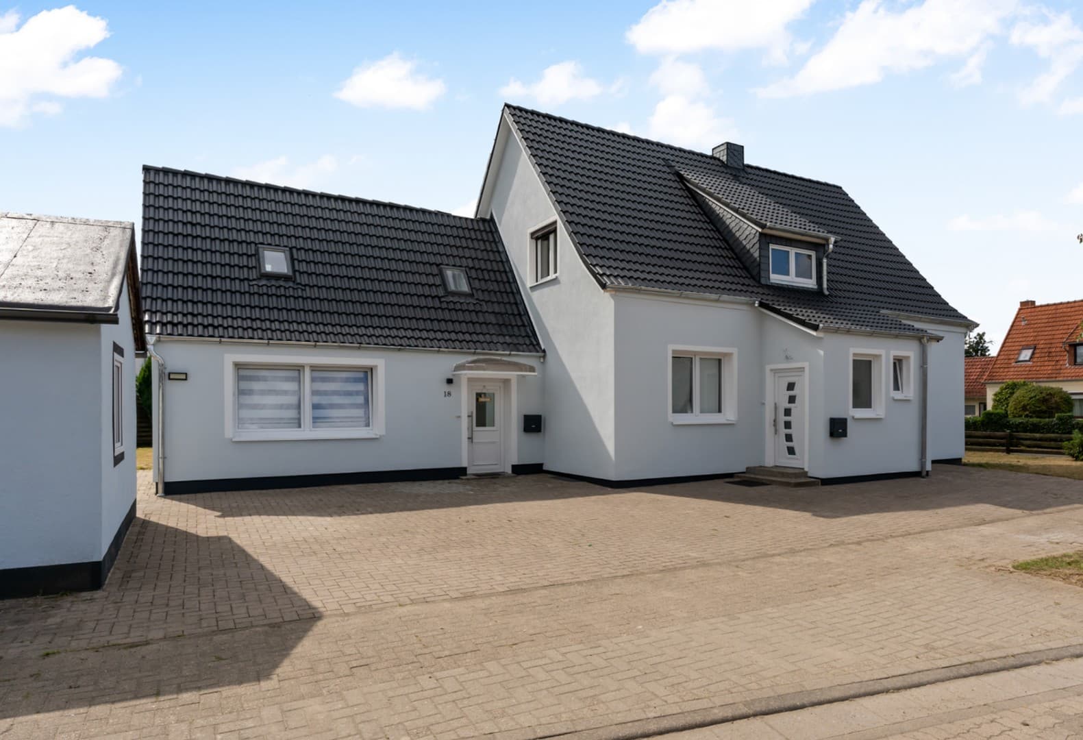 115m² Wohnung / Haushälfte mit Garten, saniert 2020, aktuell frei
