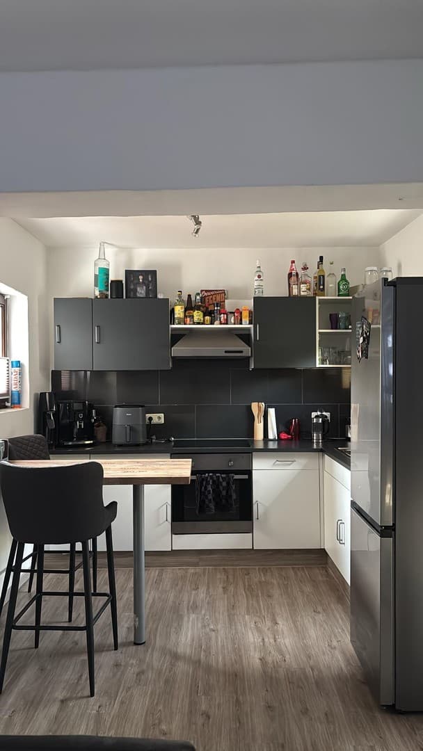 ebenerdige 2,5 Zimmer Whg. mit Küche, Bad, Terrasse, Waschraum