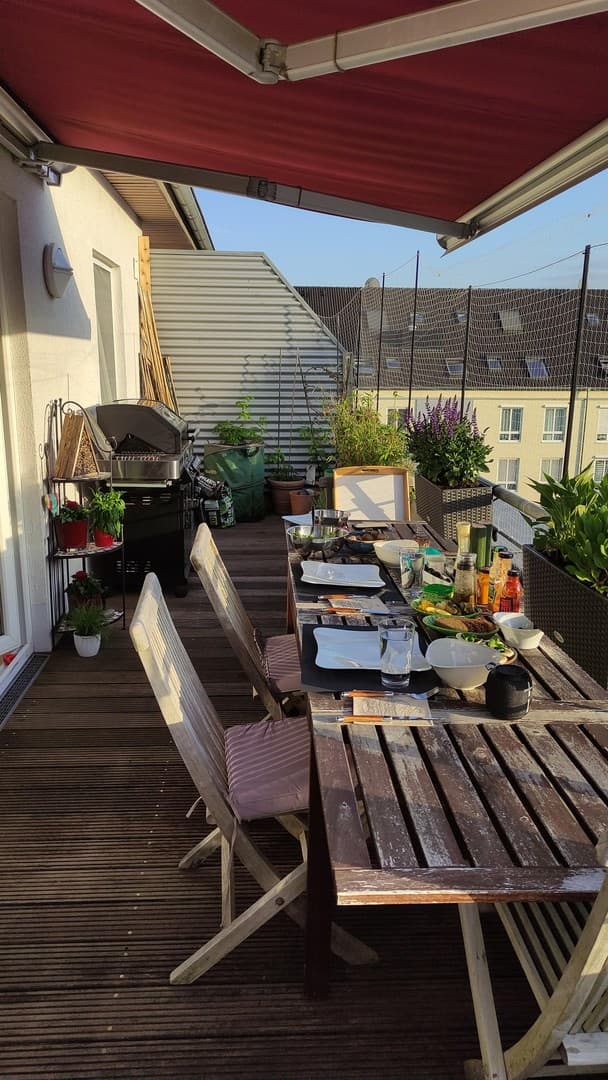 Maisonette mit großem Balkon & Homeoffice-Zimmer – 20 Min. zum Kölner Hbf