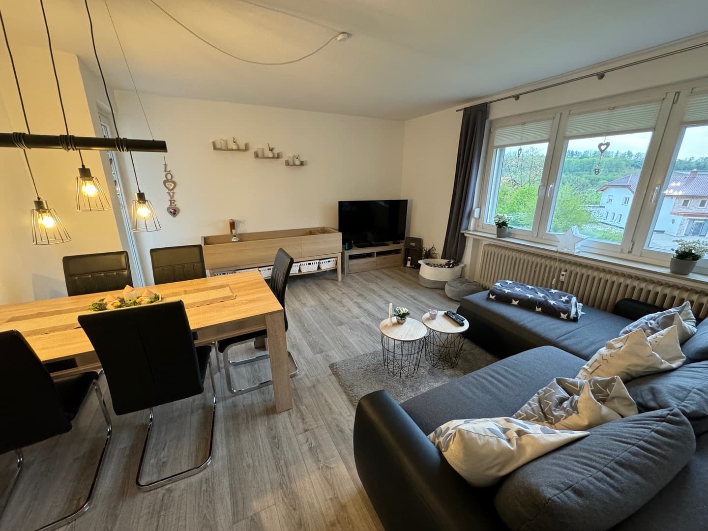 Schöne 4 Zimmer Wohnung mit Garage