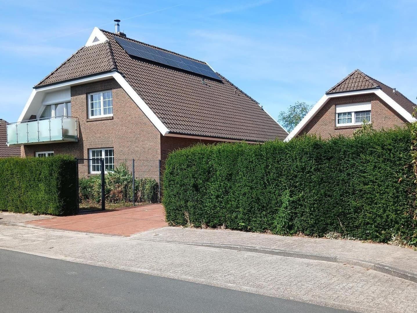 Außergewöhnliches Anwesen | 245 m² | 2 Wohnhäuser | 926 m² | Heidmühle