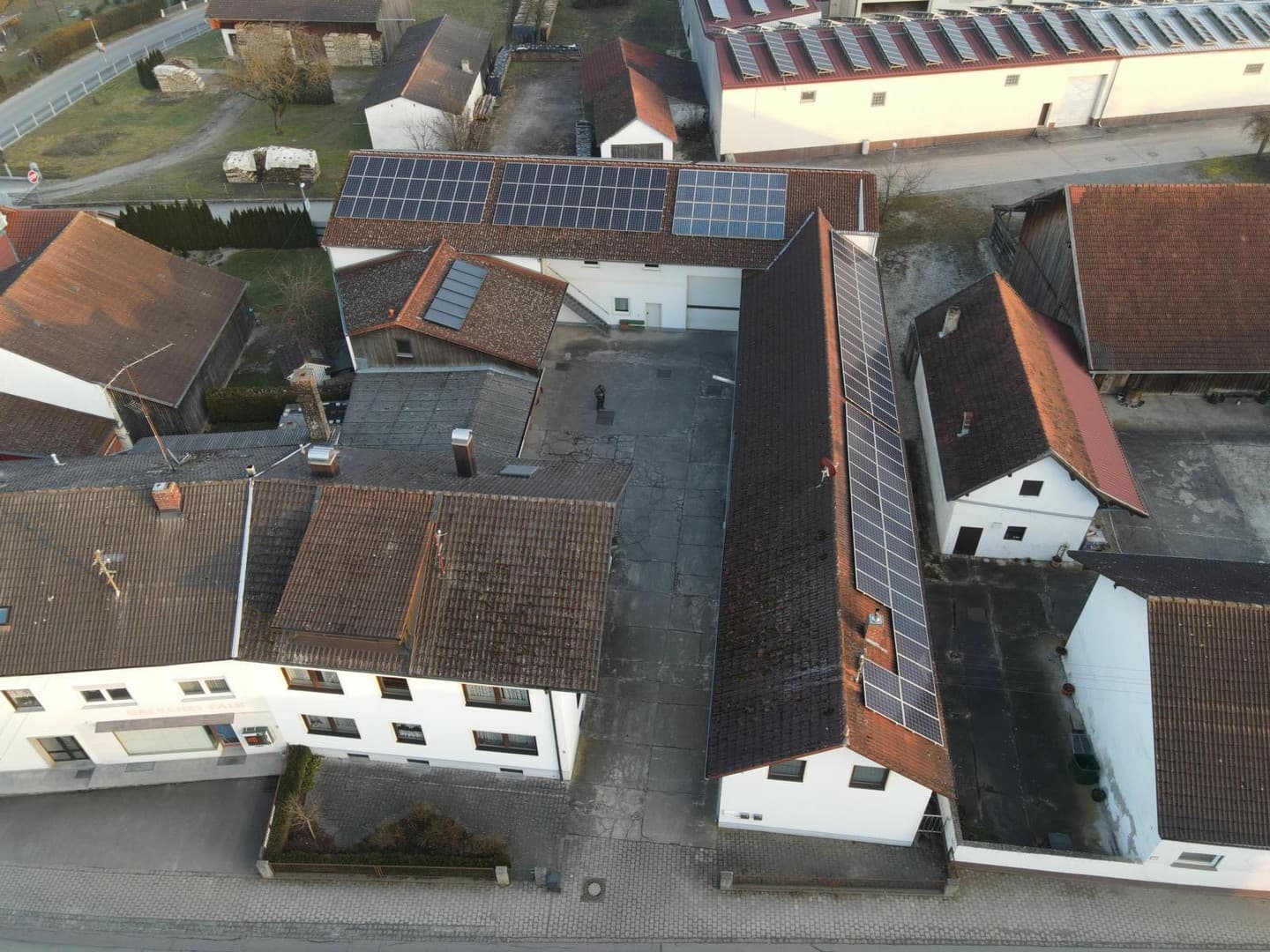 Hofstelle-Haus mit Ausbaupotenzial bis 15WE - Provisionsfrei