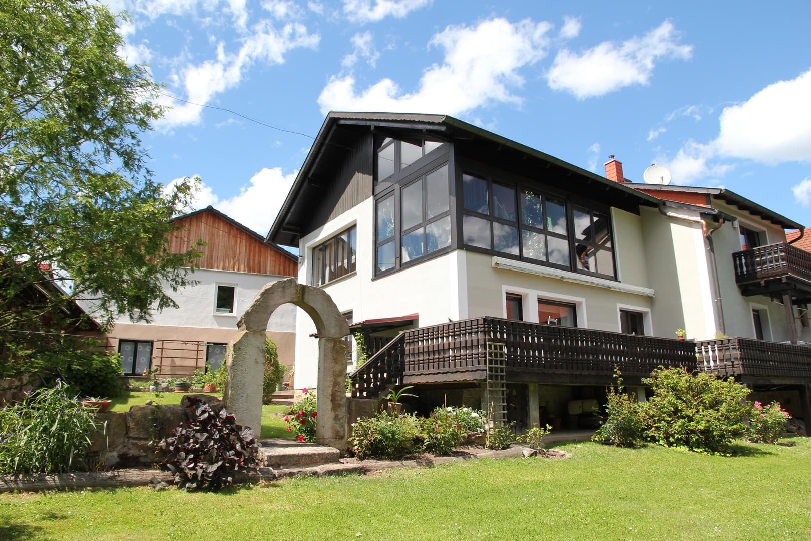 3 Familienhaus und ein separates Ferienhaus/Wohnung