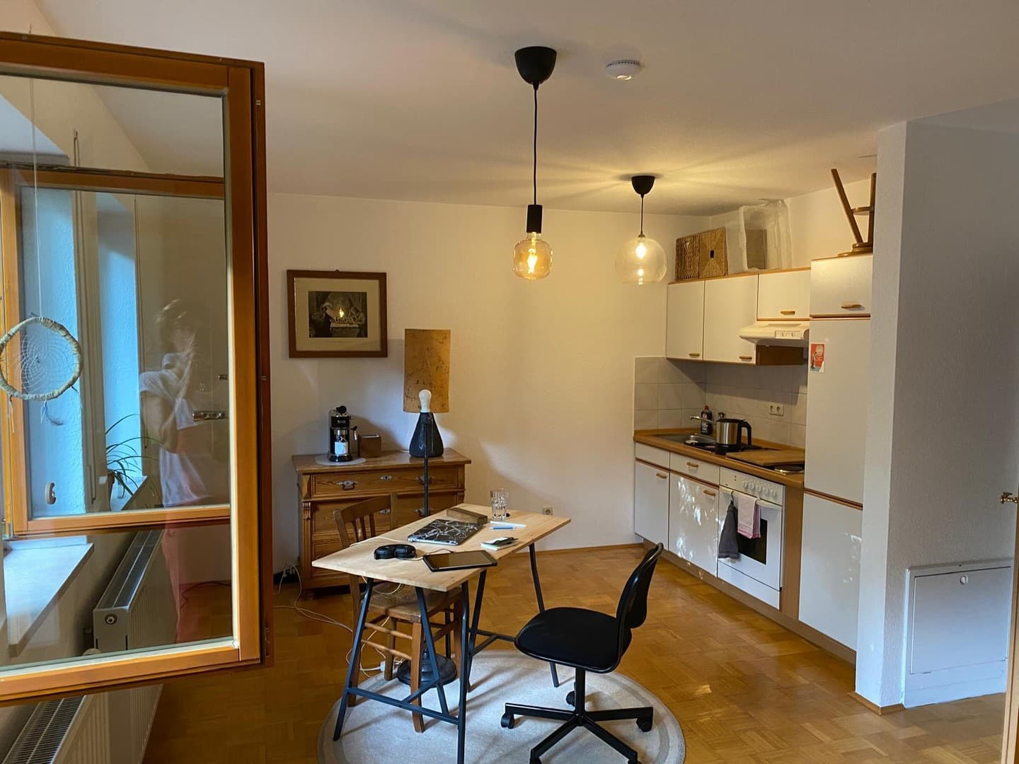 Ruhiges 1-Zimmer-Apartment mit großer, uneinsehbarer Terrasse und Stellplatz