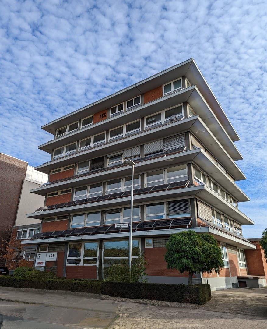 Modernes Büro im Nebgen-Haus - List - 194qm