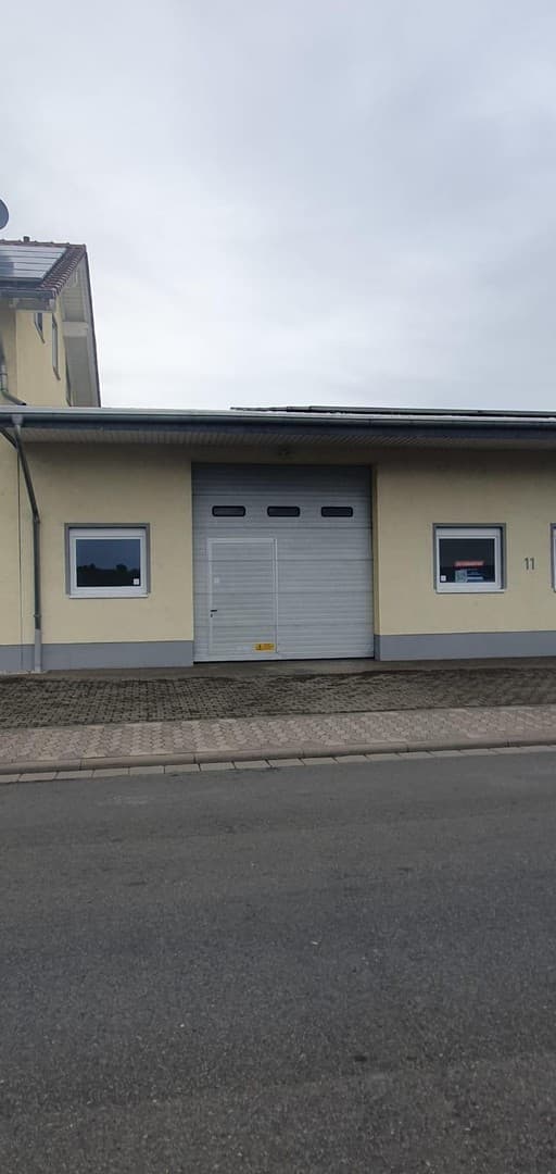 160 m² Lager-/Gewerbehalle + ca. 50 m² Außenfläche GRATIS auf 320 m² erweiterbar/ provisionfrei