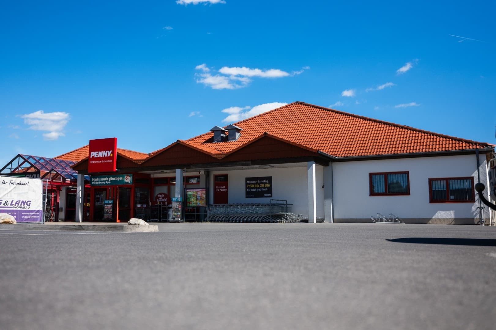 800 - 1000 m² Gewerbefläche mit großem Parkplatz neben Fitnessstudio und Neubau Penny Markt