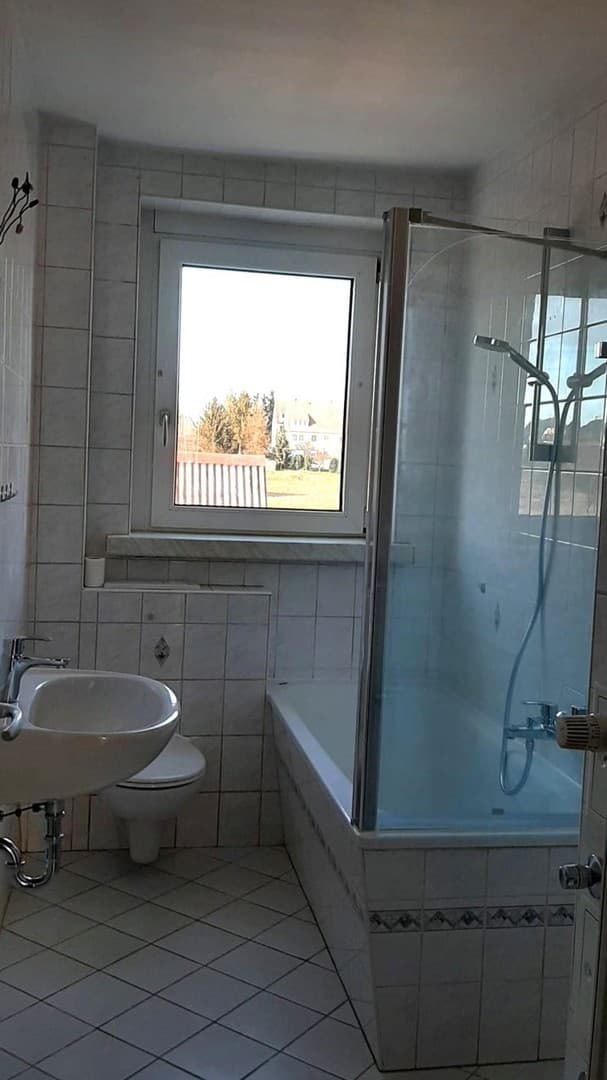 Helle 3-Raum-Wohnung in ruhiger Lage bei Döbeln – Tageslichtbad, EBK & Stellplatz möglich