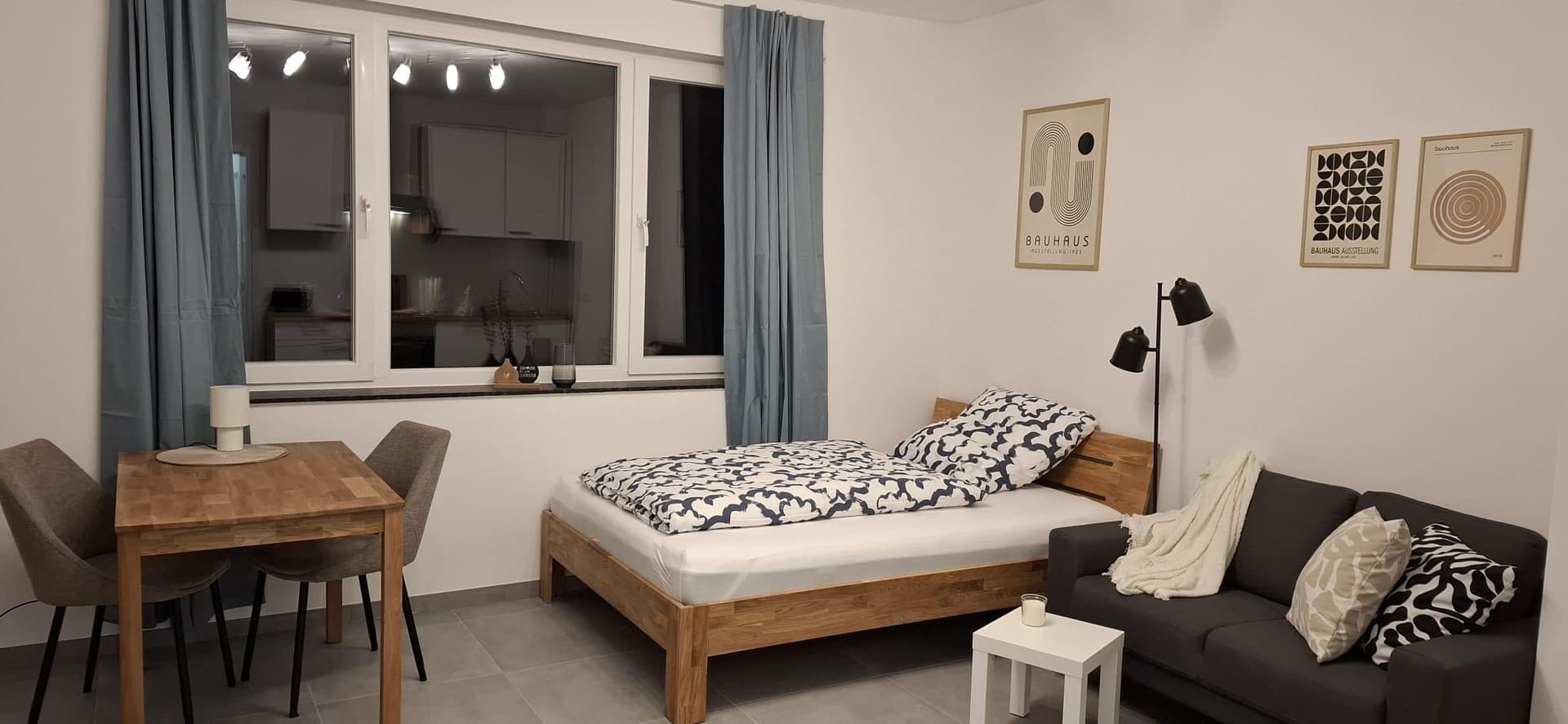 1 Zimmer Appartement mit Diele+Bad komplett möbliert