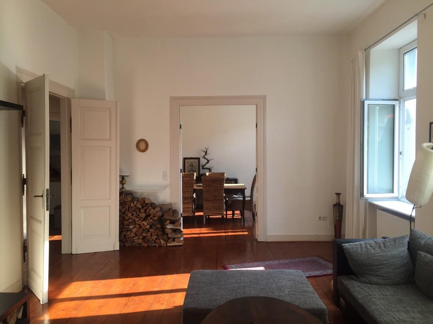 Sehr schöne Gründerzeit Wohnung am Münzplatz