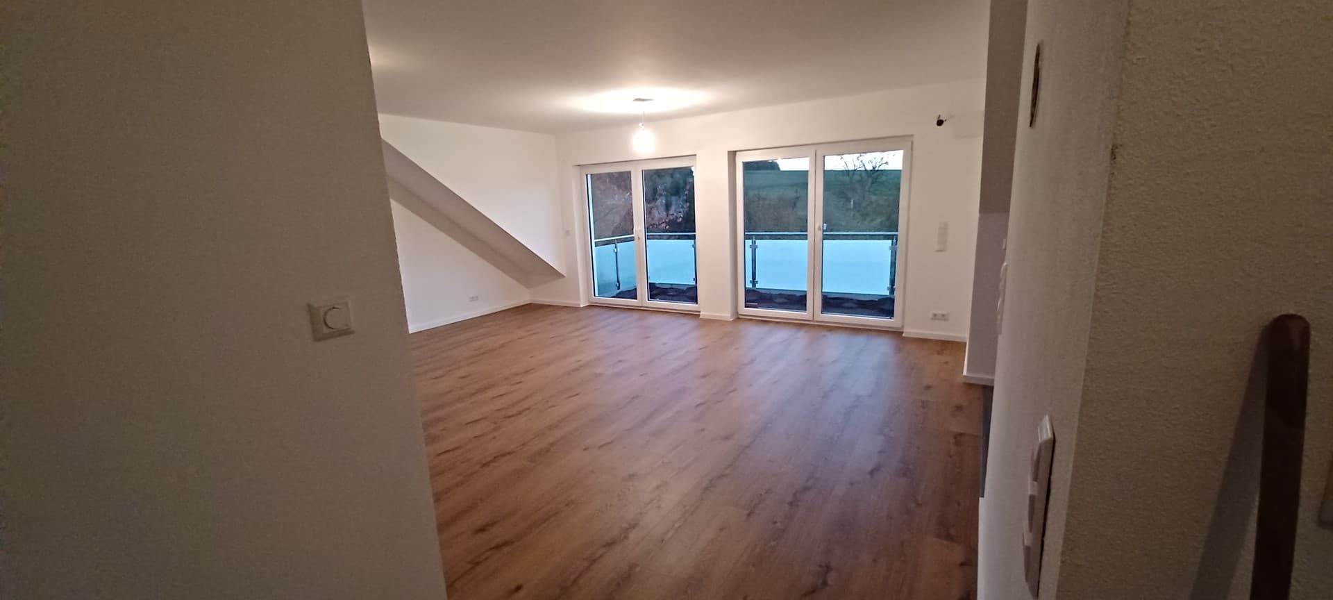 Schöne 4 Zimmer Neubau-Dachgeschosswohnung