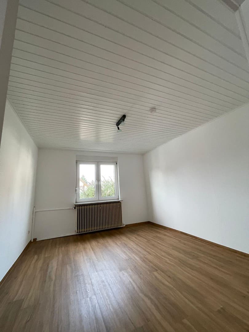 4 Zimmerwohnung EG mit Garten
