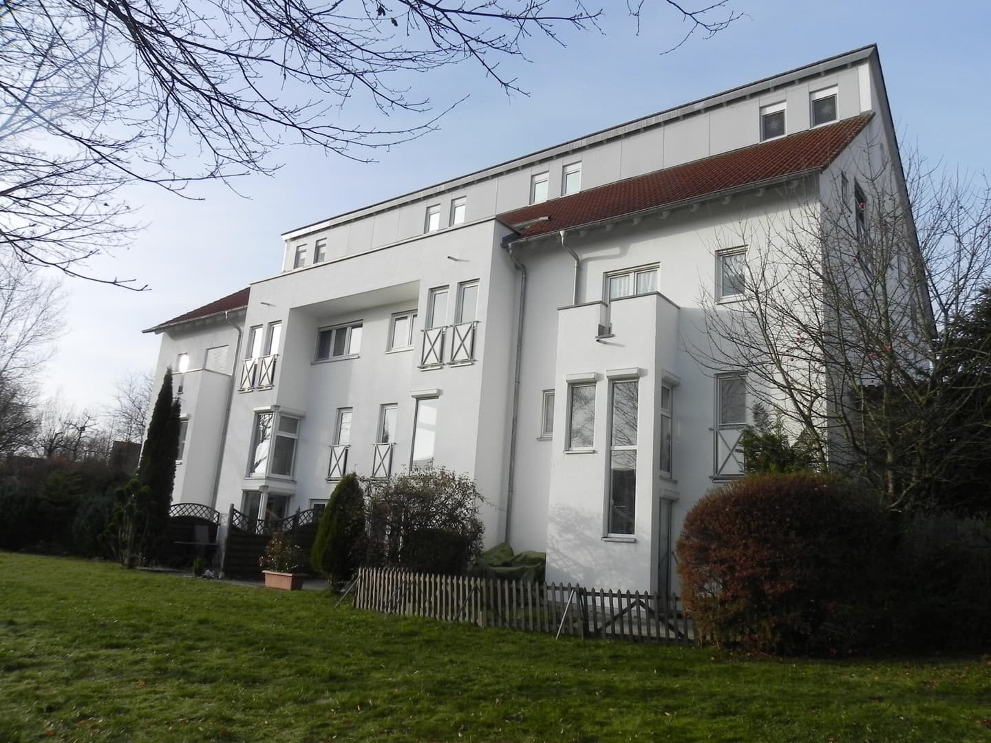 Wunderschöne 2-Zimmer Maisonette Wohnung mit Terrasse & EBK in Biberach 5-Linden zu vermieten