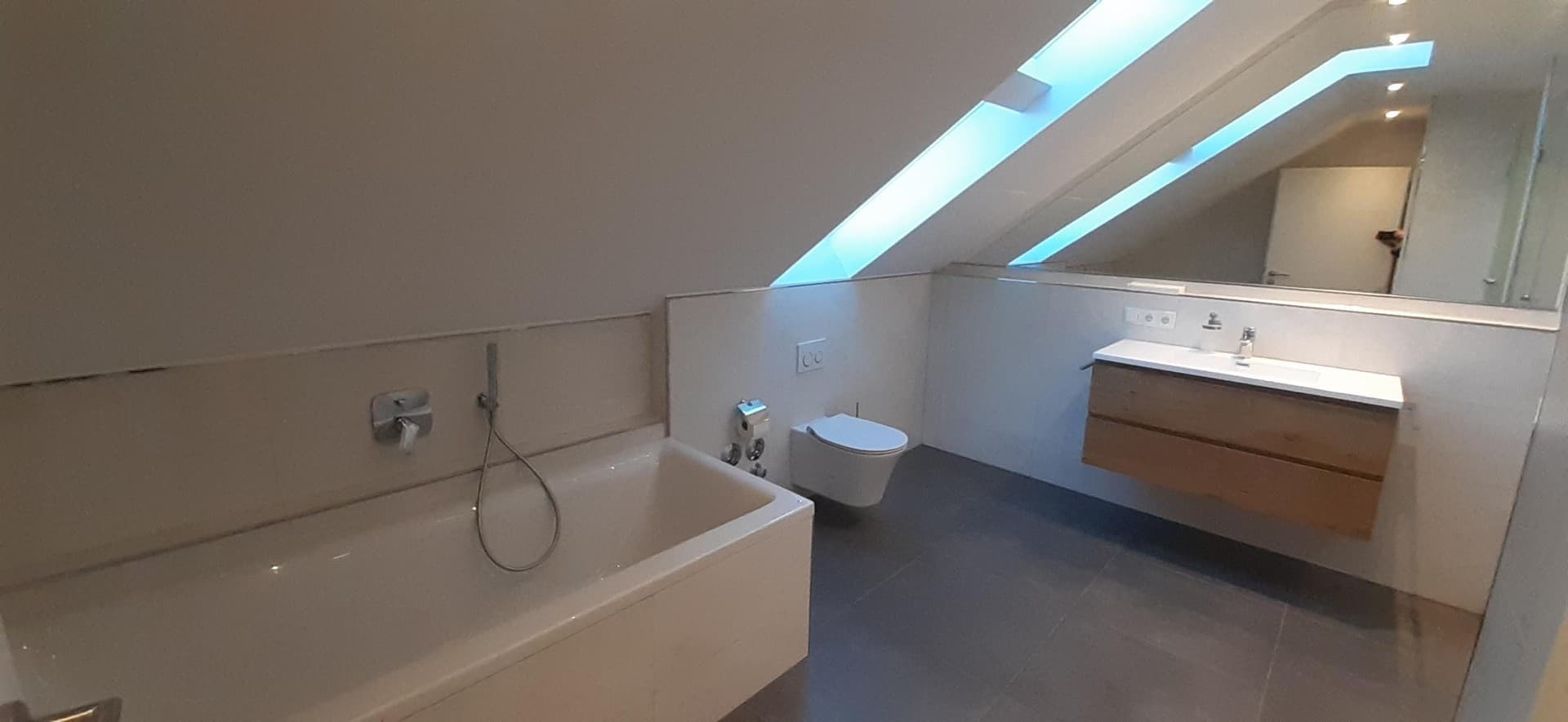 5-Zimmer Galeriewohnung, klimatisiert mit Dachterrasse neu ausgebaut