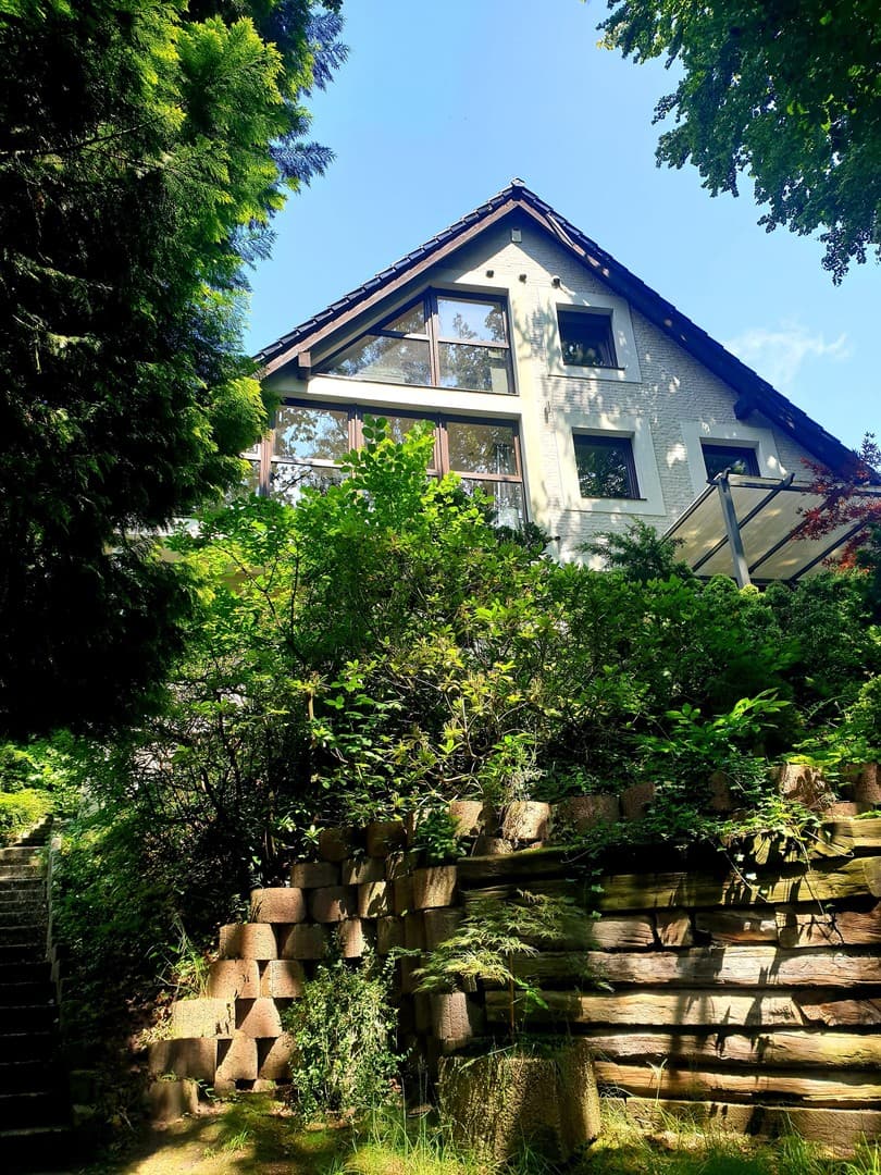 Charmante DG-Wohnung im Grünen